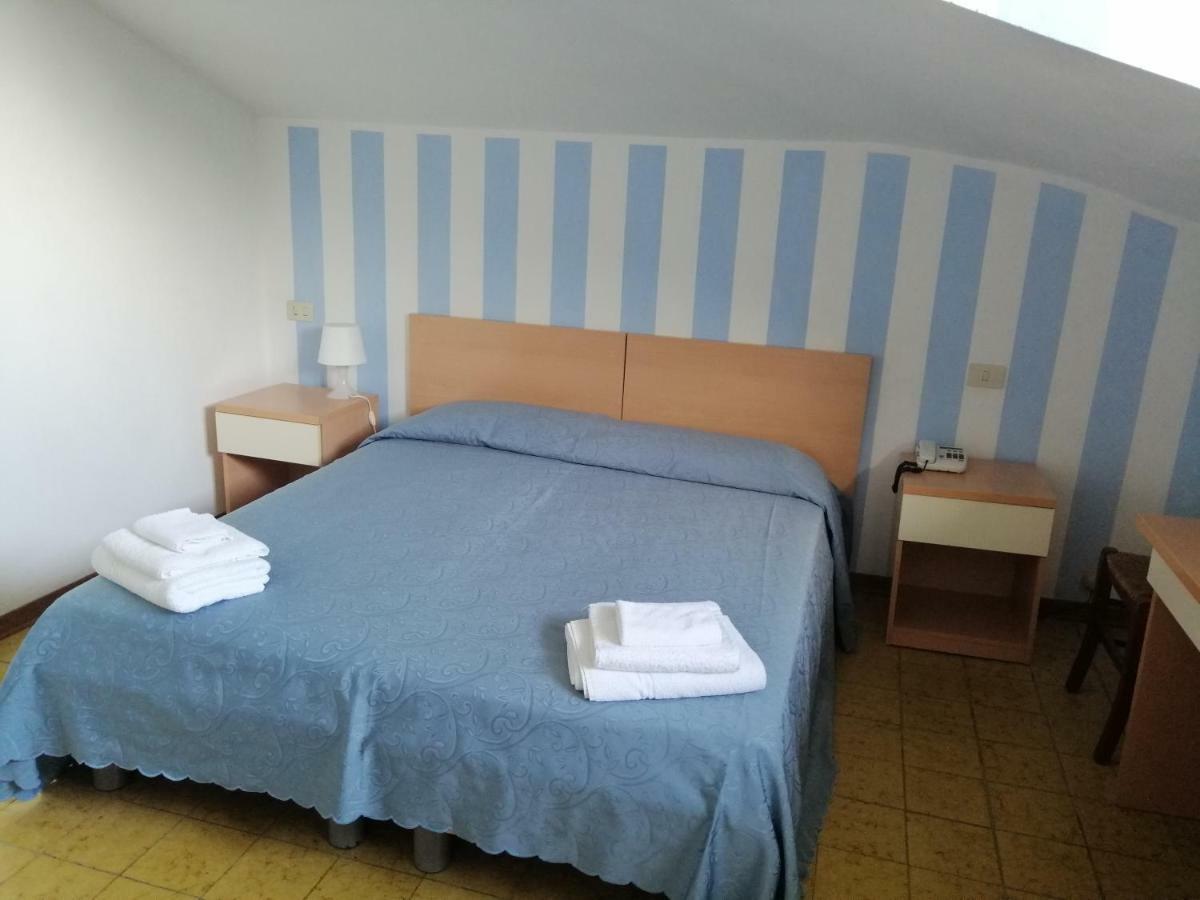 Albergo Ida Масса Экстерьер фото